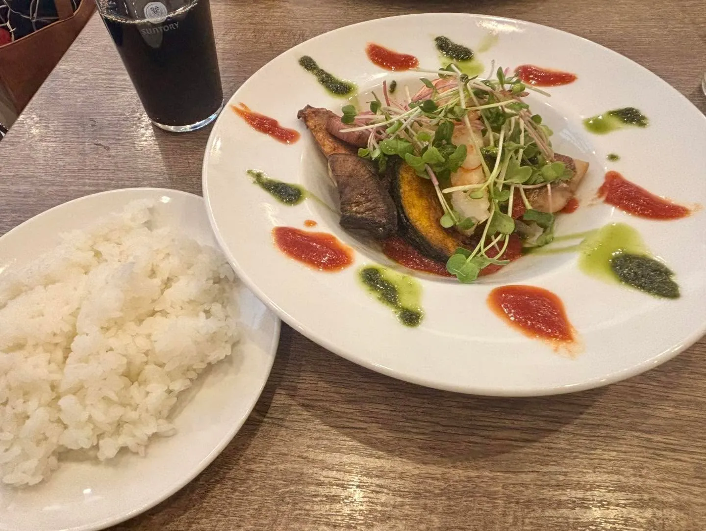 事務処理が溜まっていたので、土日も出勤📚